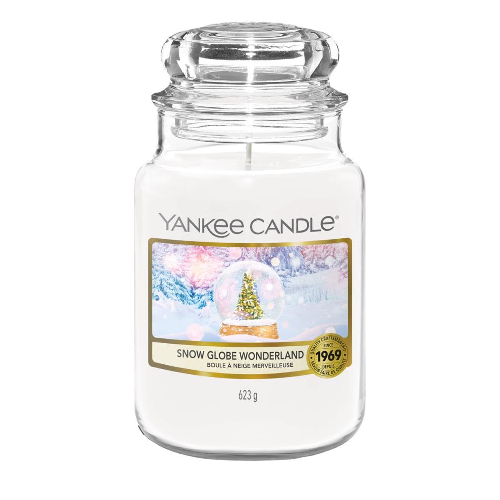 Yankee Candle Snow Globe Wonderland Large Jar £19.59